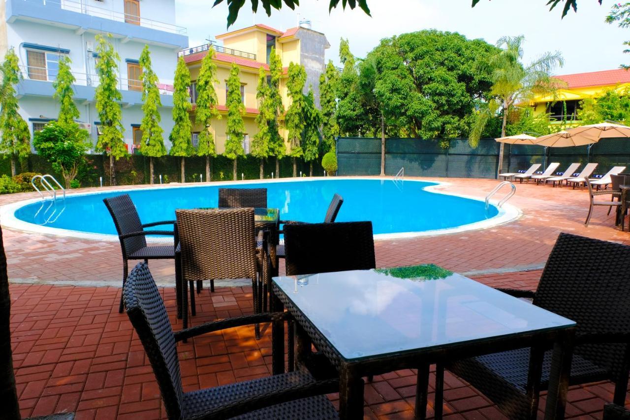 Hotel Nirvana By Luxury International Paklihwa Kültér fotó