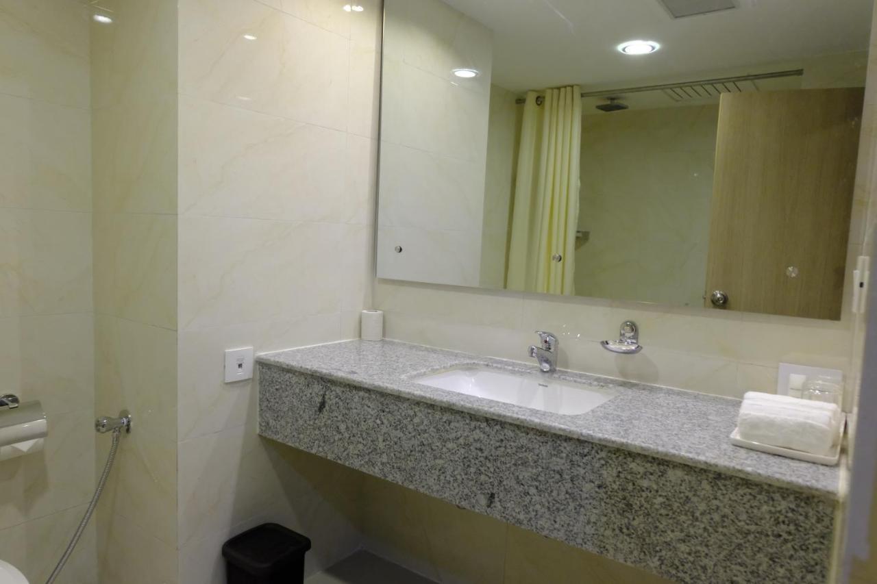 Hotel Nirvana By Luxury International Paklihwa Kültér fotó